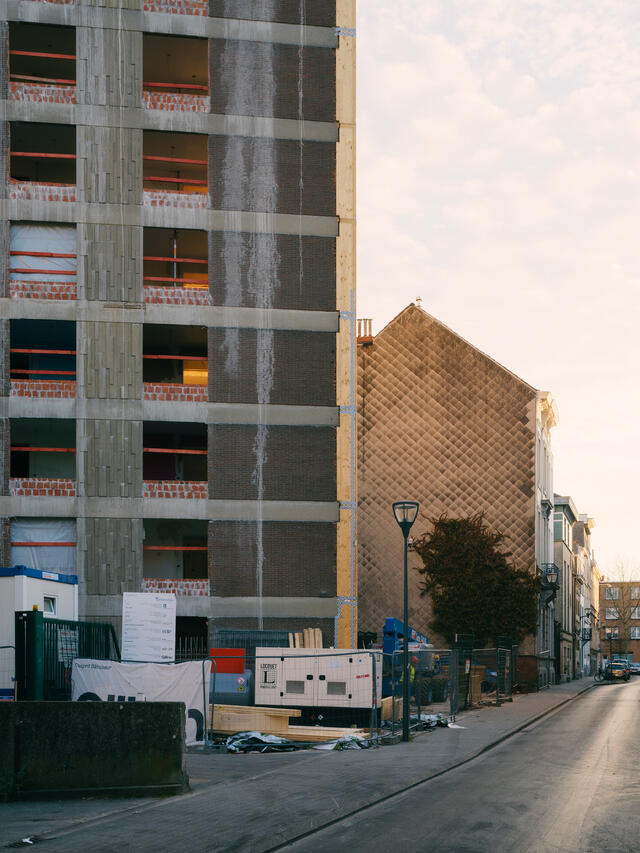 Photo de l'angle du bâtiment en construction